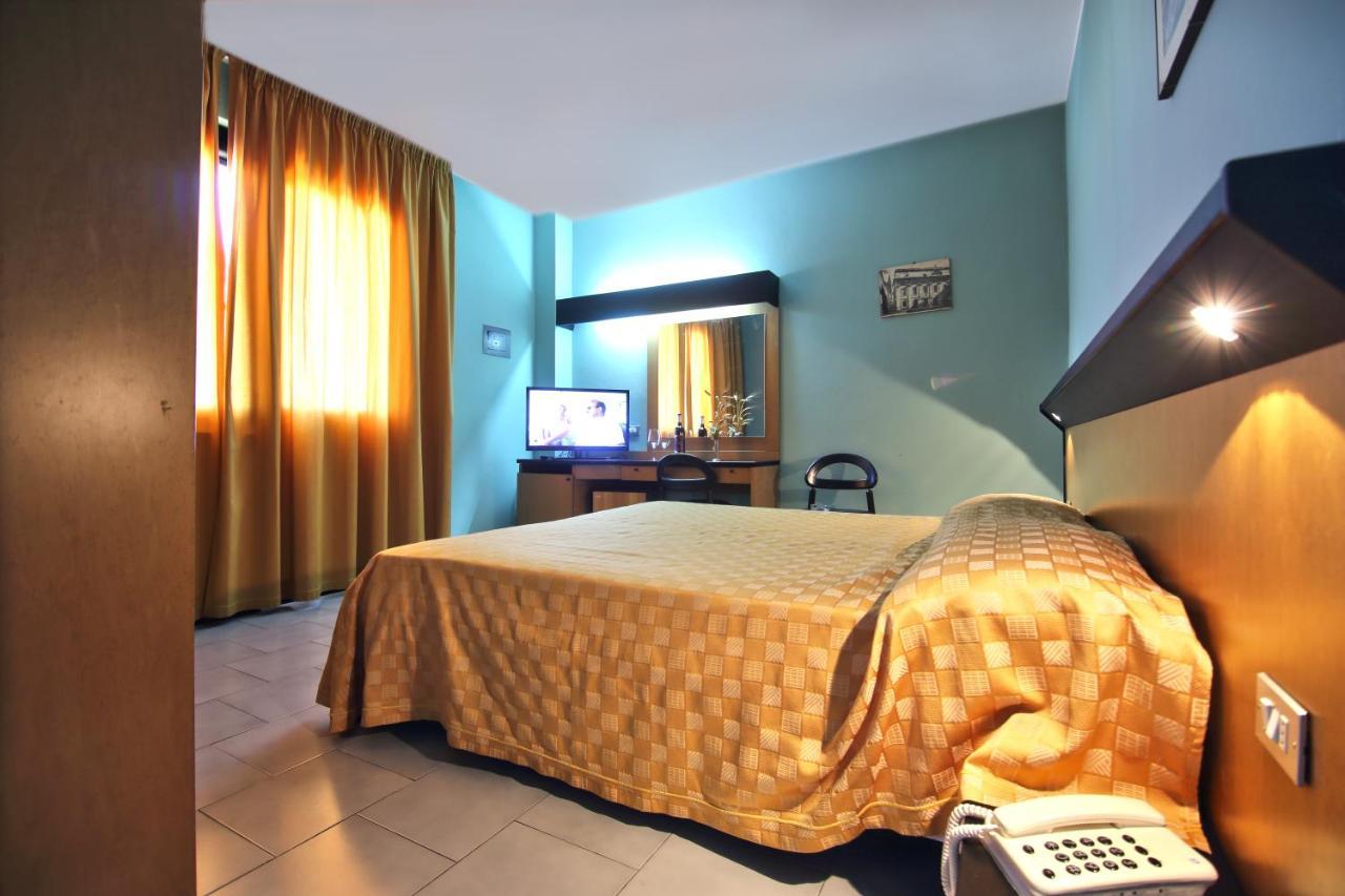 Green Sporting Club Hotel ألغيرو الغرفة الصورة